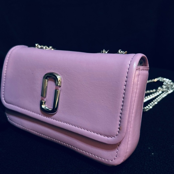 Marc Jacobs Mini Glam Shot Bag🫰 - Picture 2 of 16